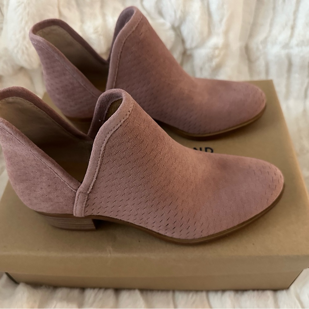 Lucky Baley Ankle Bootie (Blush Color)